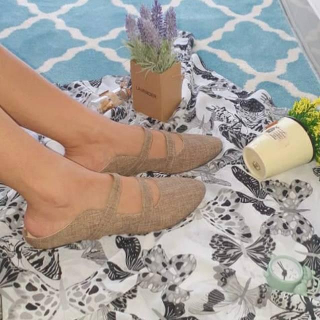 Flatshoes Kanvas / Sepatu Slop