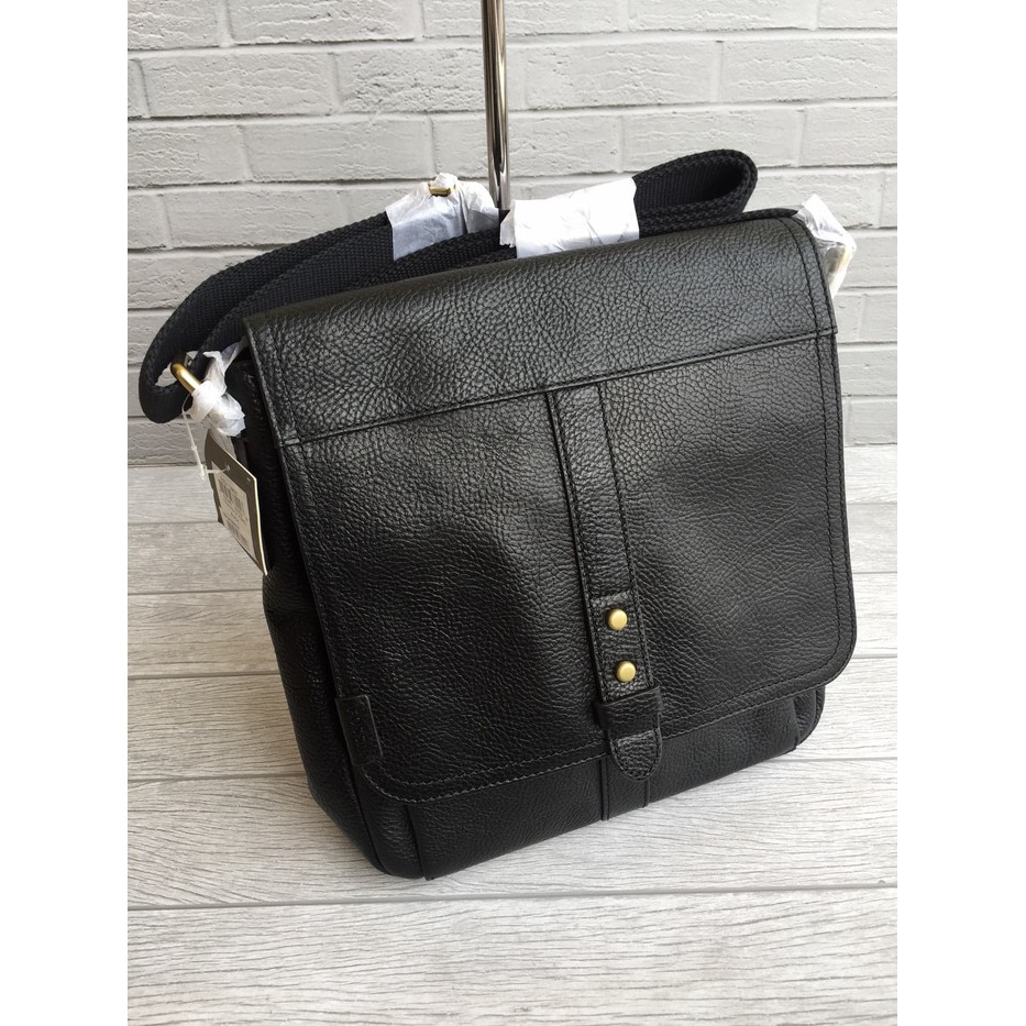 Travis black crossbody
