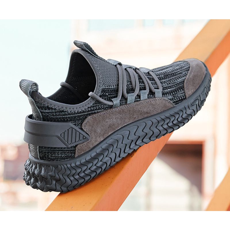 Sepatu Sneakers Pria SP47