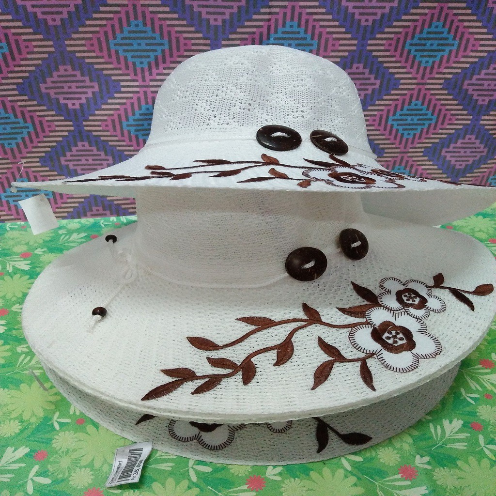 Topi Haji Rajut Wanita