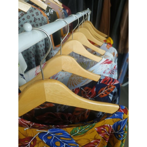 Hanger kayu (wood) natural dewasa / gantungan baju