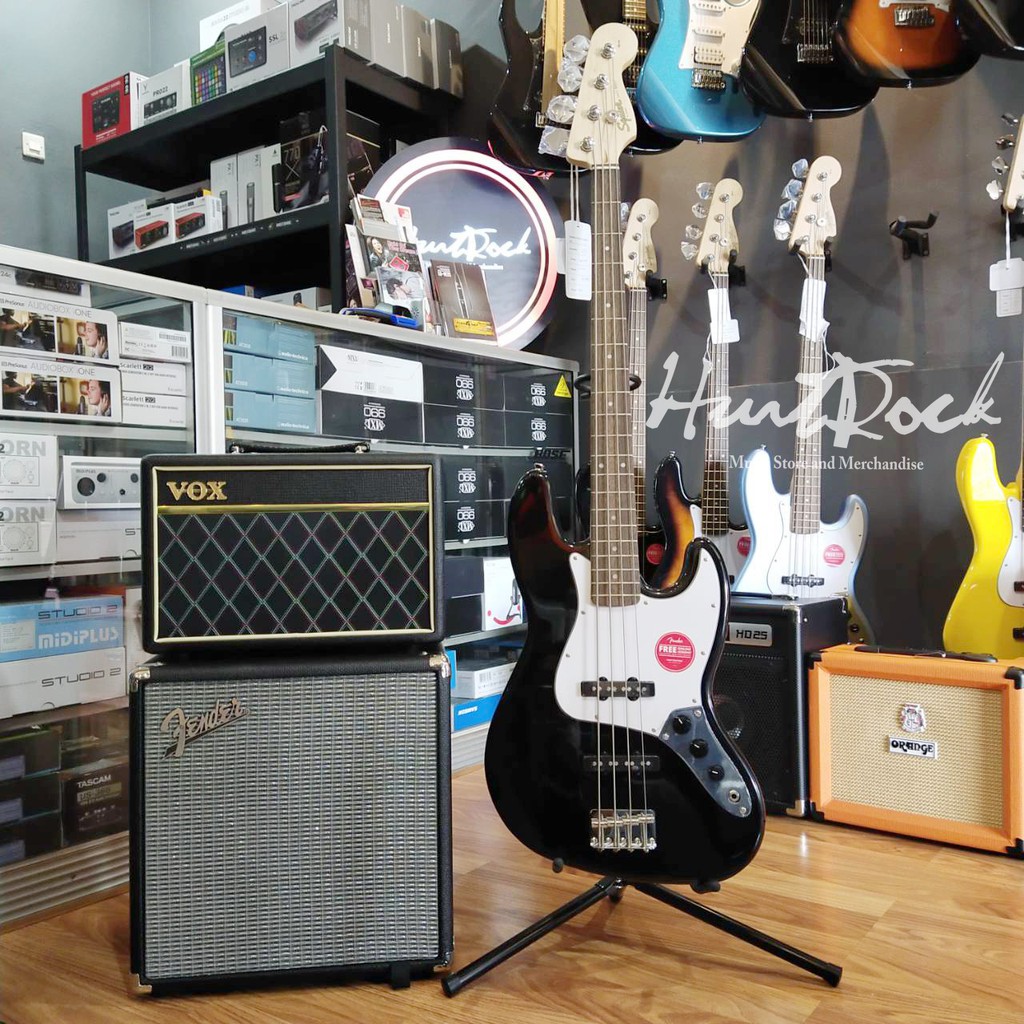 Squier Affinity Jazz Bass Guitar Laurel FB Black