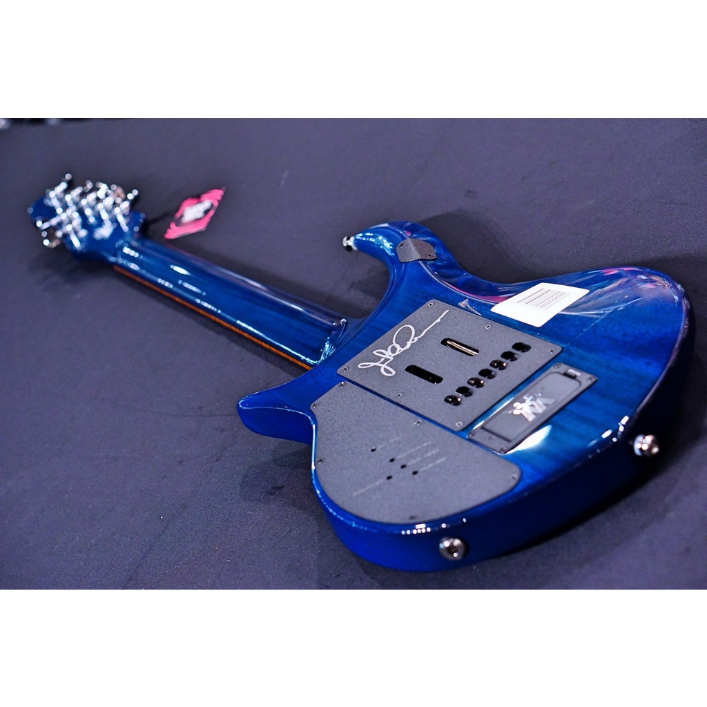 Ernie Ball Music Man Majesty 7 Bali Flame M013863
