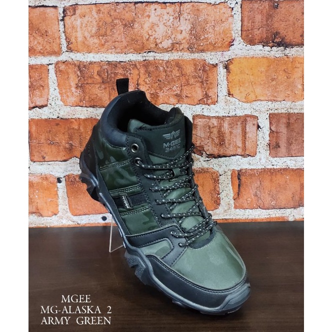 Sepatu pria MGEE, bisa casual, model boots, bahan kulit