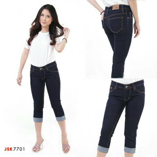  Size 27 42 7 8 Skinny Jeans  Celana  Jeans  Stretch Pendek  