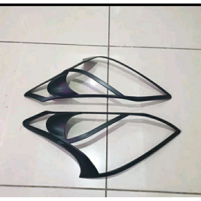 Garnish depan All new Avanza 2012 - 2015 hitam doff.