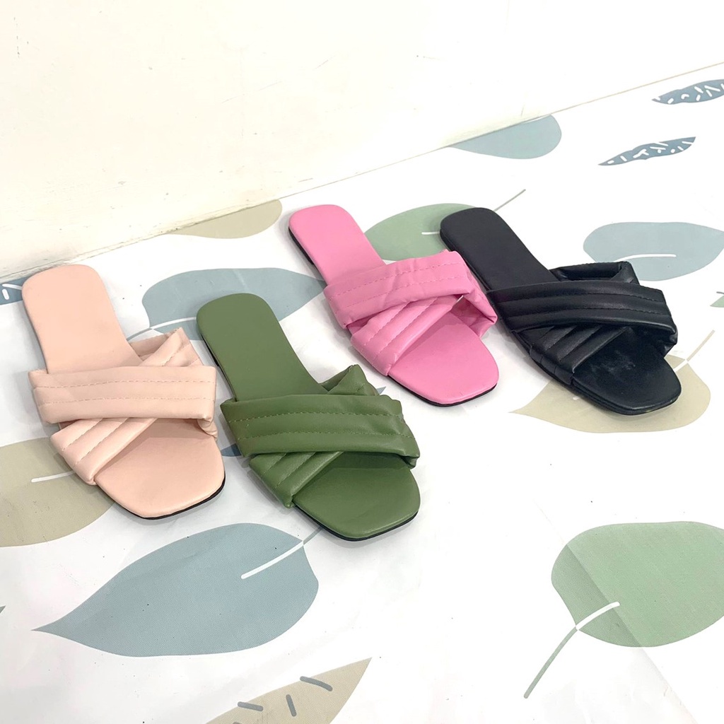 T&amp;Y  Sandal Flat Slop Polos Silang 6497 Sendal Rumah Santai Berkualitas Model Bantal Silang Sendal Empuk Sendal Teplek Casual Wanita Gaya Korea Murah Import