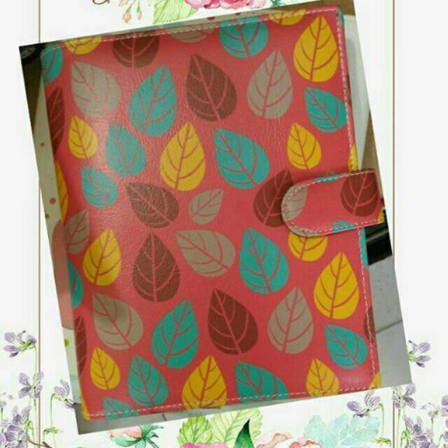 

Binder colour full leaves