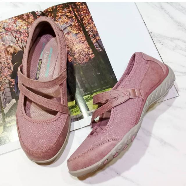 Sepatu Wanita Breathe Easy Mauve Skechers Original