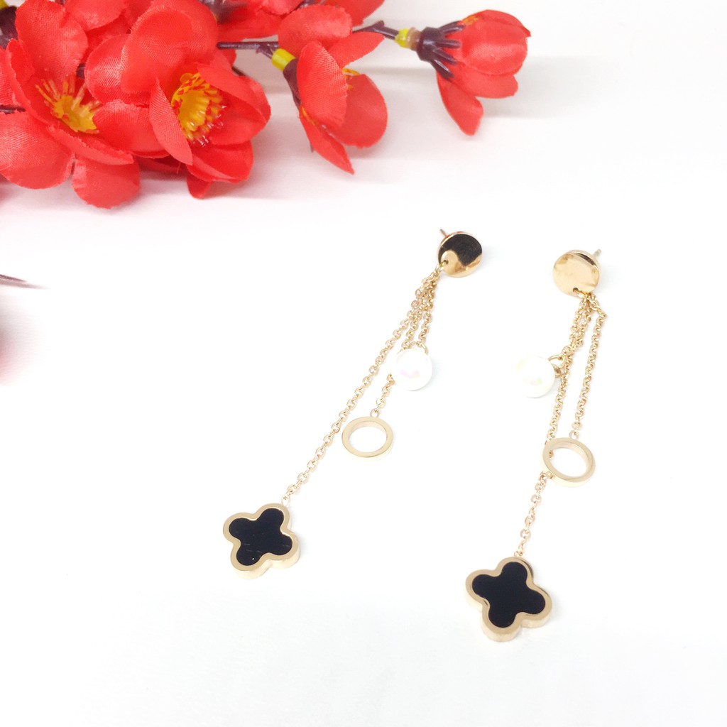 Anting Tusuk Korea Fashion Titanium Jurai Clover Hitam Putih - BE299