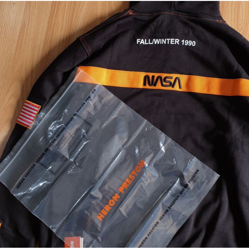 HOODIE HERON PRESTON NASA BLACK STRIP GOLD