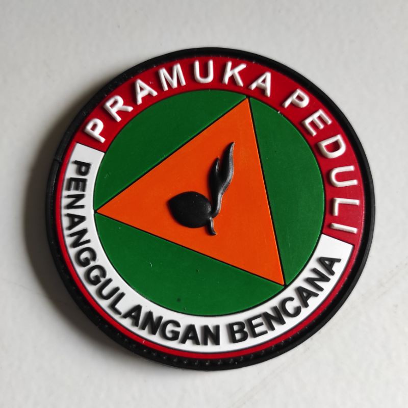 PATCH RUBBER LOGO PRAMUKA PEDULI/TEMPELAN EMBLEM KARET VELCRO