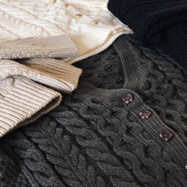Knitme Zeal Ladies Hitam Cardigan