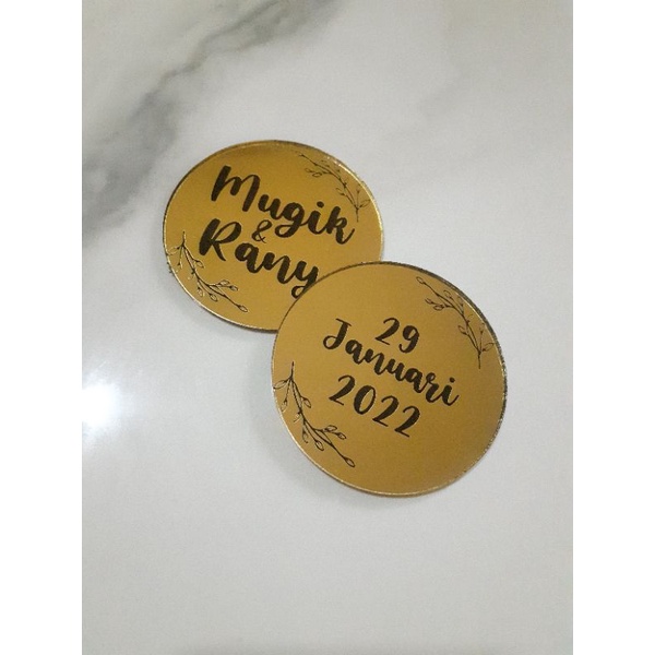 

grafir dan cutting nama bulat akrilik miror gold diy mahar craft