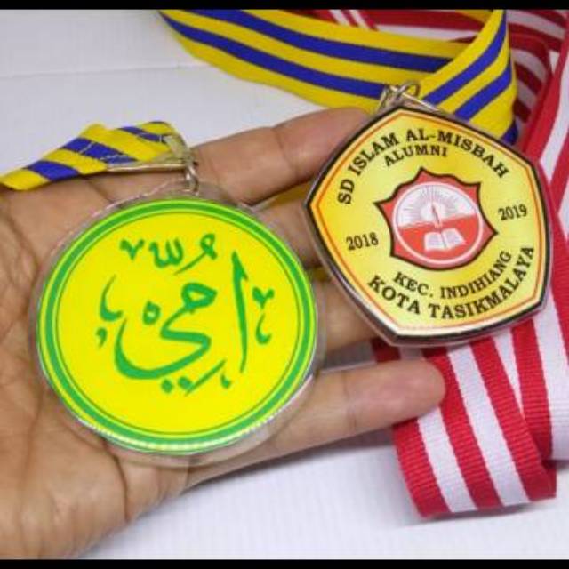 

AKRILIK DESAIN CUSTOM