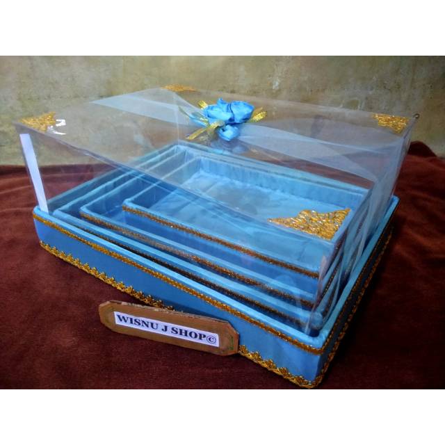 Kotak hantaran seserahan pernikahan warna biru