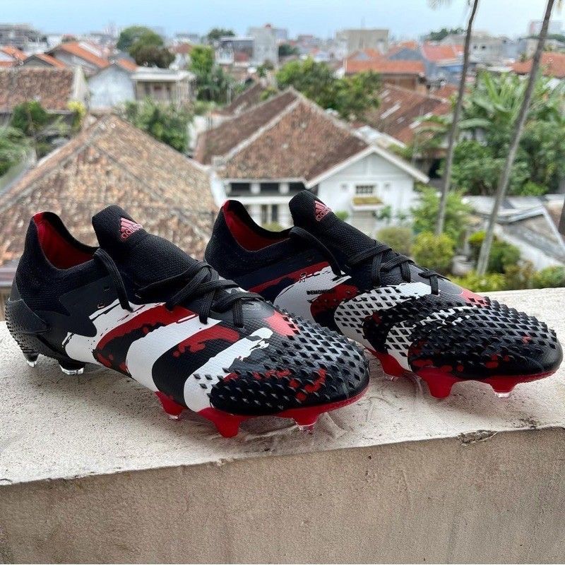 Sepatu Bola Adidas Predator Mutator Humanrace