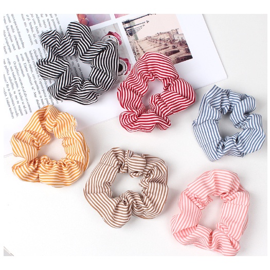 Topprice COD Ikat Rambut Motif Strawberry Aneka Warna Karet Scrunchie Rambut AW19 / AW20 / AW29 / AW30