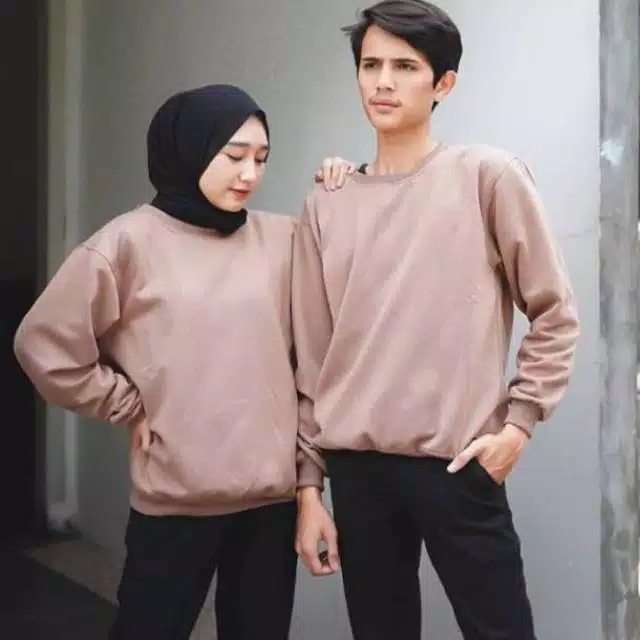 Yunju Couple Set - Sweater Couple Oversize Basic Plain Pria Wanita - Set Couple Kekinian - Baju Couple