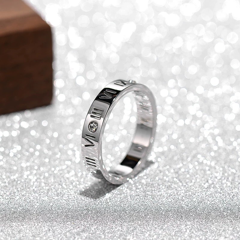 Coco Cincin Tunangan Gaya Hip Hop Korea Bahan Titanium Warna Silver Untuk Wanita