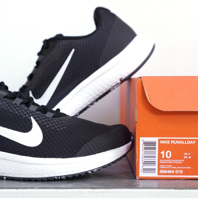 nike runallday white
