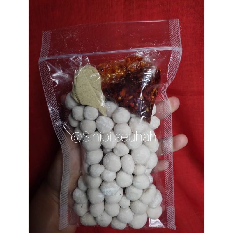 

CIMOL BOJOT (MENTAH) 200 GRAM PEDAS DAUN JERUK