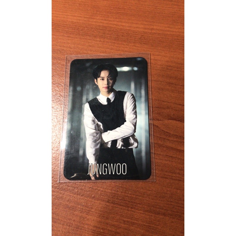 pc loveholic jungwoo booked
