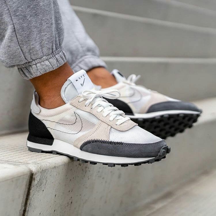 Jual Sneakers Nike Daybreak Type Summit 
