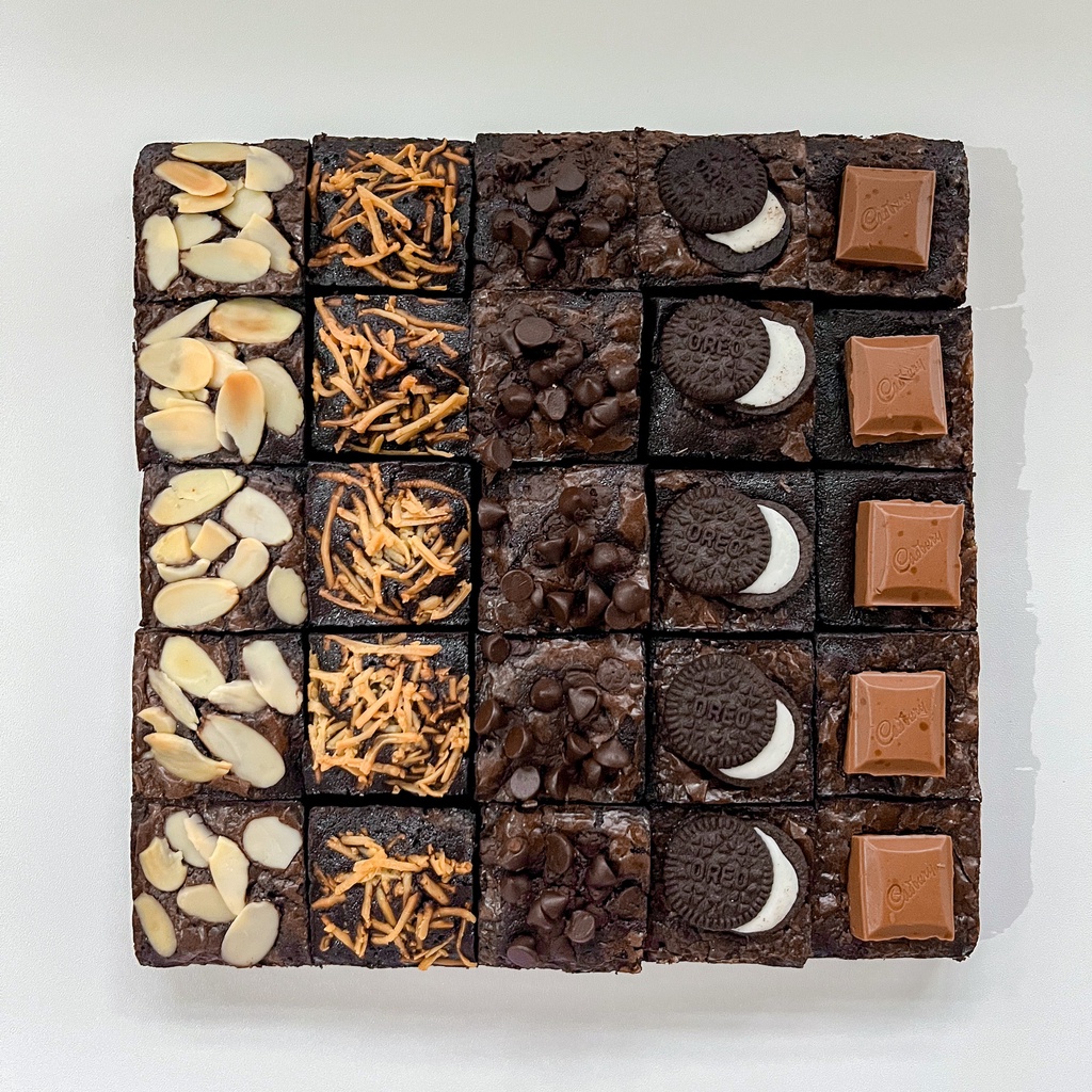 

Fudgy Brownies Basic Toppings / Brownies Panggang Sekat
