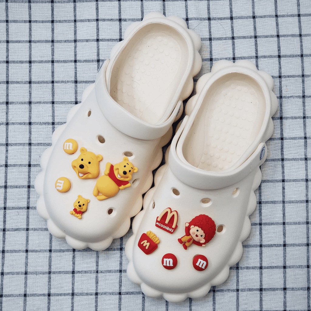 ✨shinyDIY✨Crocs jibbitz: aksesori cantik untuk sepatumu❤️10 Pcs Aksesoris Sepatu Desain Kartun Winnie the Pooh-croc jibz / Button croc / Charm