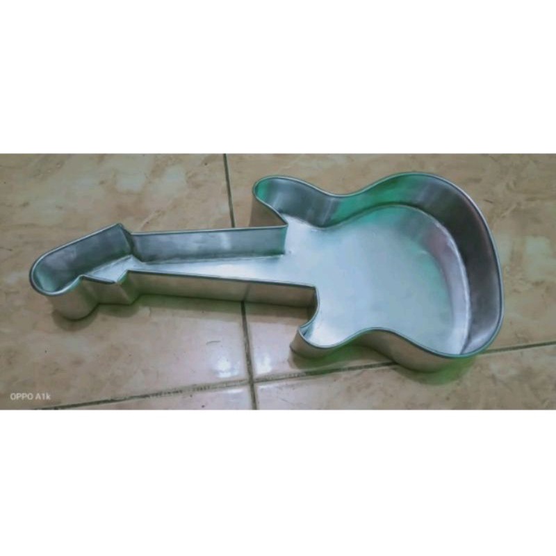 Loyang Kue Karakter / Loyang Bentuk Gitar