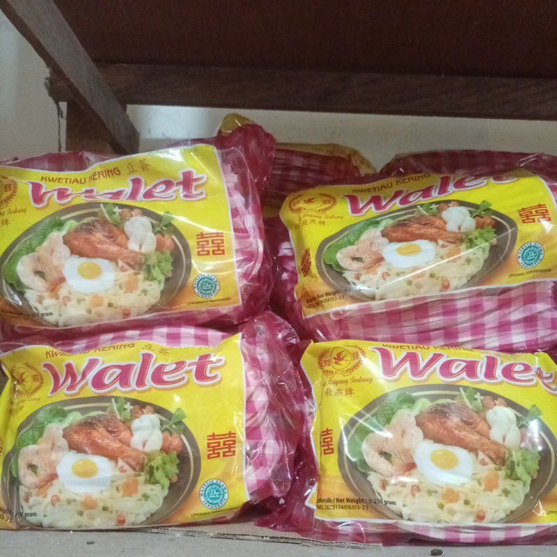 

mie kwetiau walet