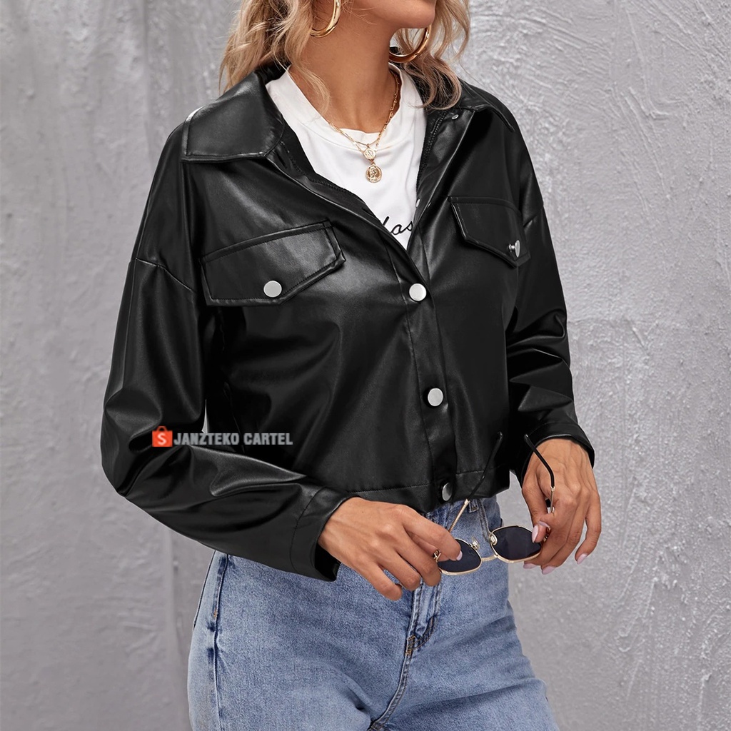 JNK x MONA - Jaket Crop Top Wanita Semi Kulit Sintetis Viena Faux Synthetic Leather Premium Original Clothing PU Jacket Blouson Saku Pocket Dual Flap Cewek Perempuan Outwear Buttons Front Drop Outfit Hijab Sexy Korea KPOP Style Kekinian Acara Fall Winter