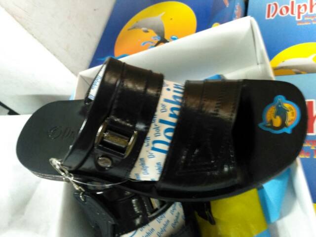Sandal kulit pria Merk Dolphin
