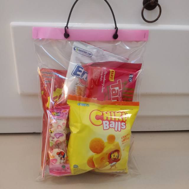 

Souvenir Ultah Anak / Bingkisan Lebaran / Snackbag murah