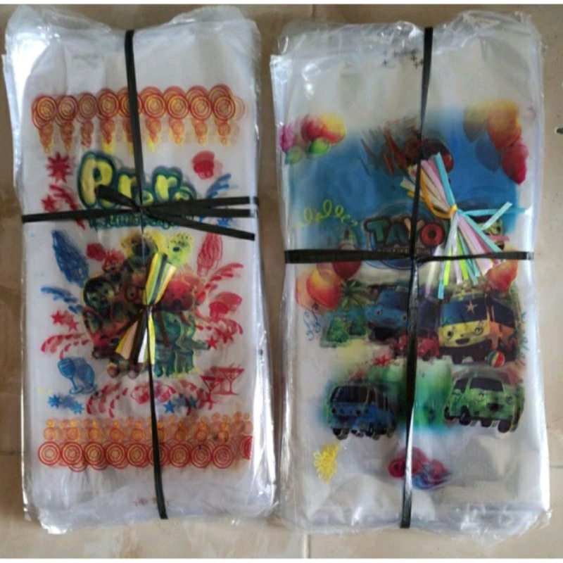 plastik karakter ulang tahun/plastik snack + tali ikat