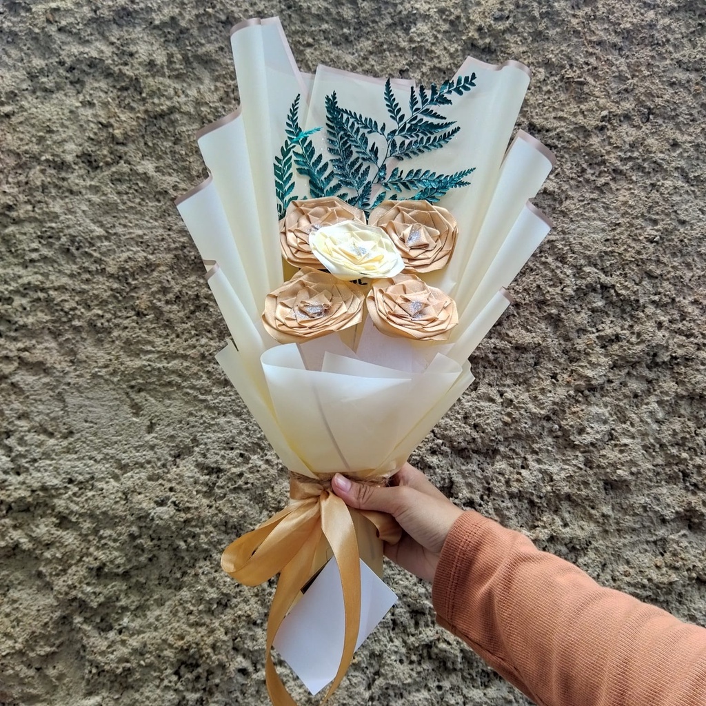 Buket Satin Mekar / Buket Hadiah Wisuda / Buket Unik / Buket Kekinian