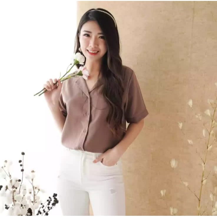 Baju Atasan Kemeja Wanita Basic Polos Warna, Blouse Lengan Pendek Casual Fashion untuk Kuliah, Kerja Dan Santai.