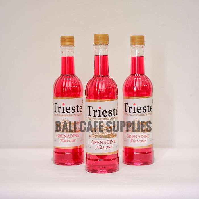 

Trieste Grenadine Syrup 650ml sirup merah rasa pomegranate