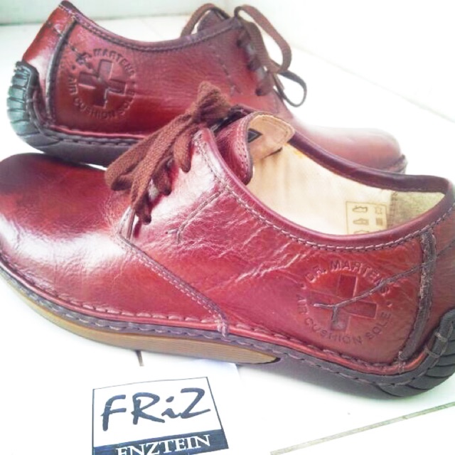 Sepatu kulit Dr.martens