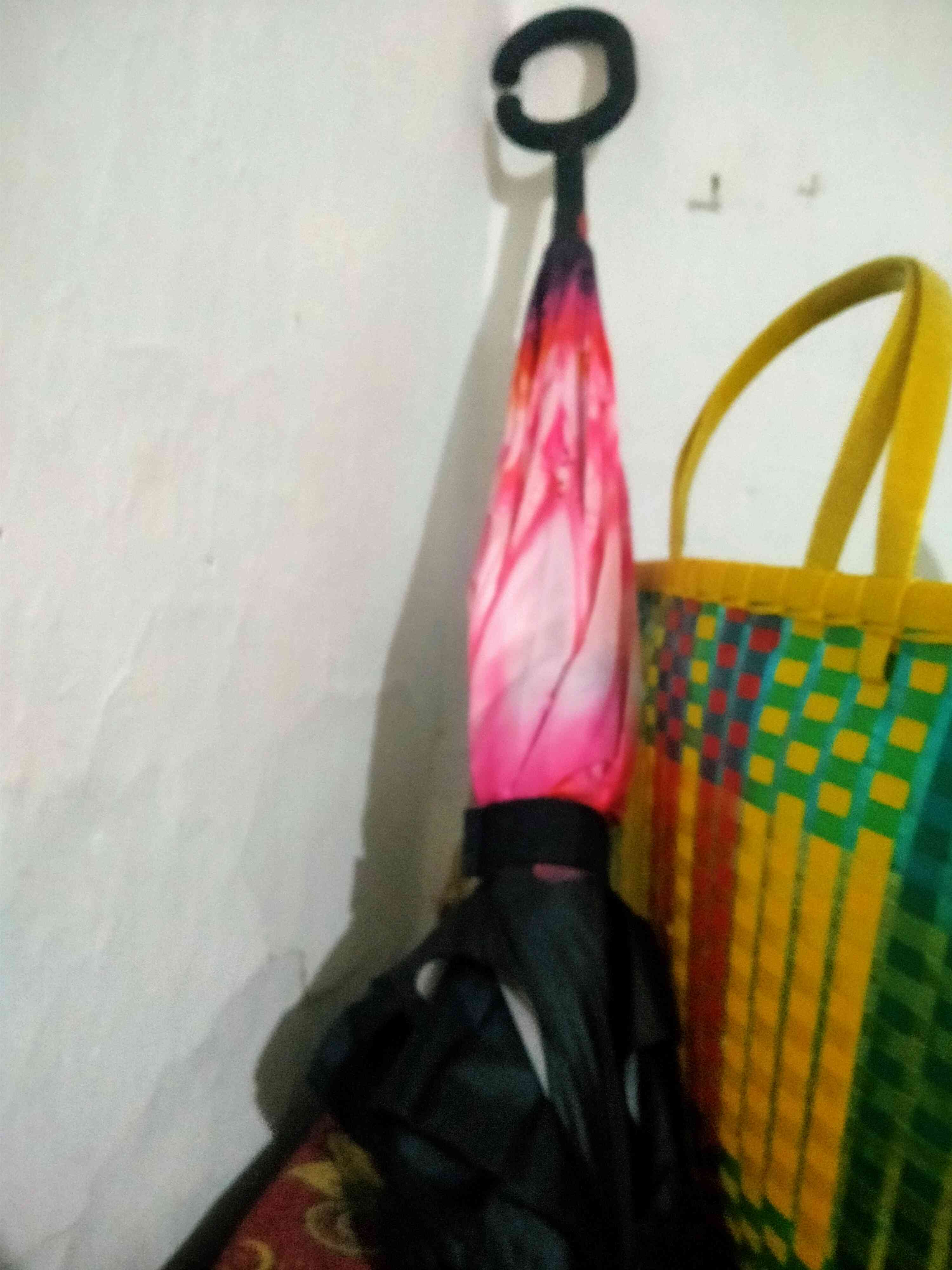 Payung Terbalik Unik Gagang C Anti Hujan