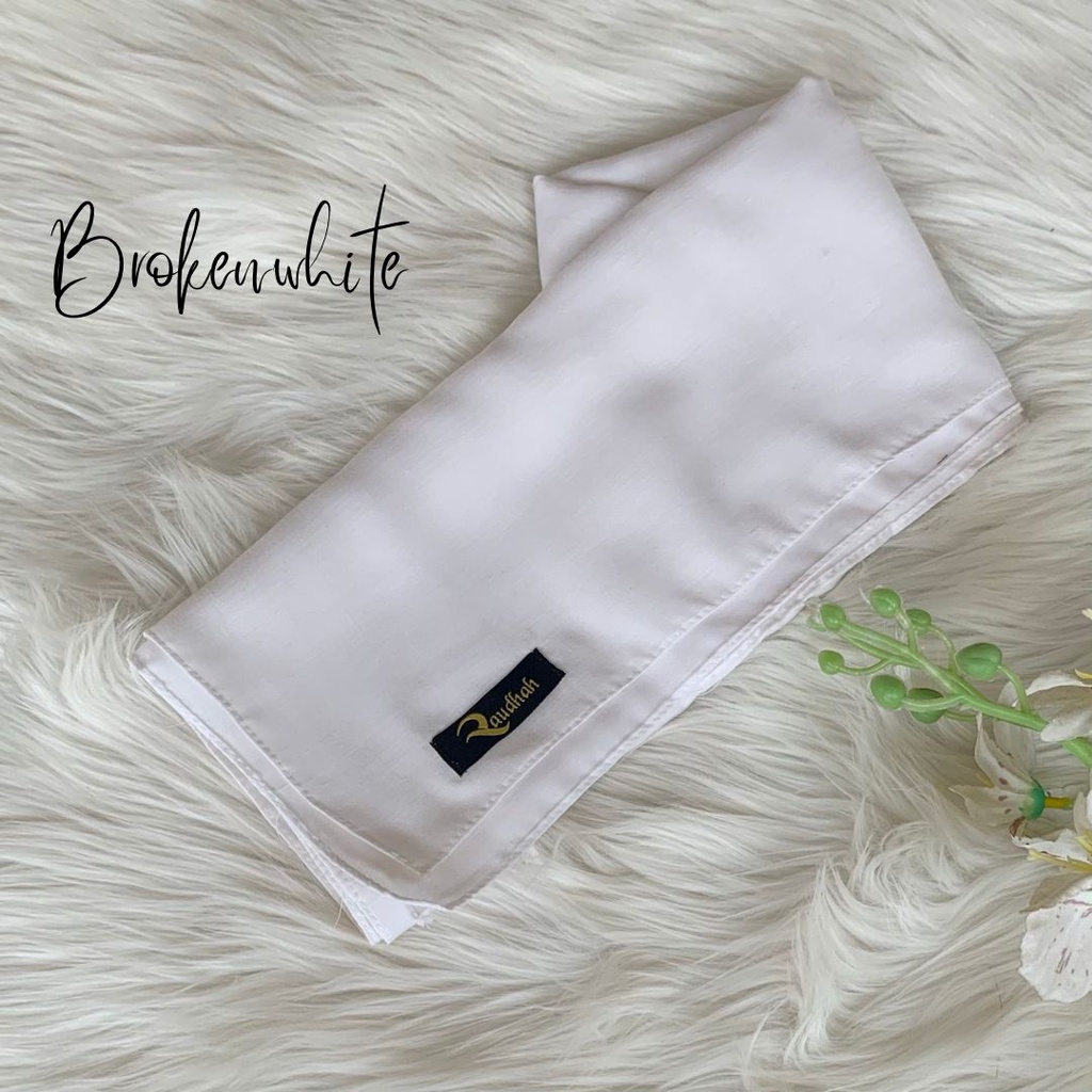 SEGIEMPAT PARIS PREMIUM BY RAUDHAH-Brokenwhite