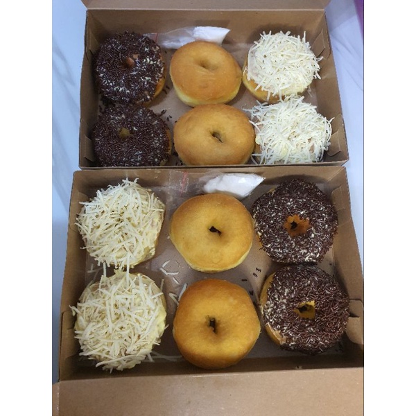 

Donat Kentang Mix (gula meses keju)