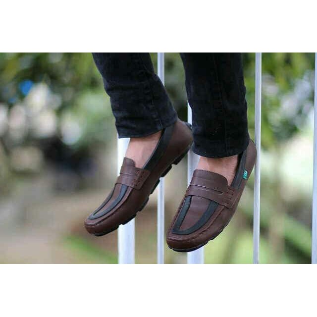 Promoo !!!! Sepatu slip on pria kickers casual slop formal kerja kantor kulit asli santai kuliah