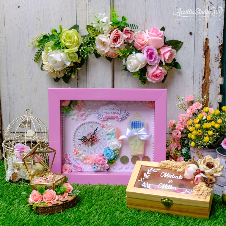 MAHAR PERNIKAHAN BINGKAI UANG SHABBY PINK