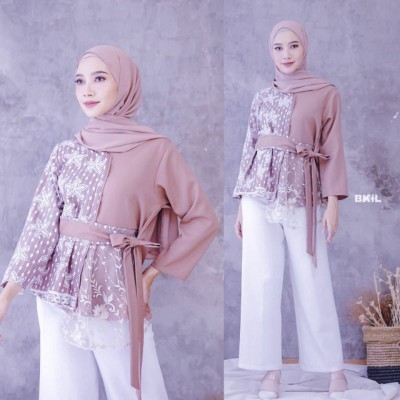 Atasan Blouse Batik Wanita Modern Fashion Wanita Kekinian Brokat Batik Kombinasi Ruby And Arsyla