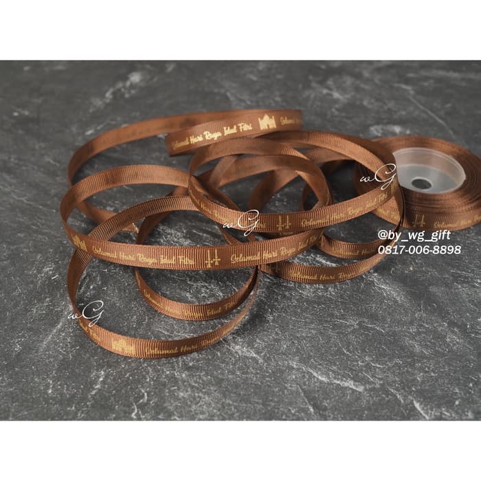 

Pita Idul Fitri -GrossGrain- Coklat Tua ;Lebar 1.2cm ;Panjang 20 yard