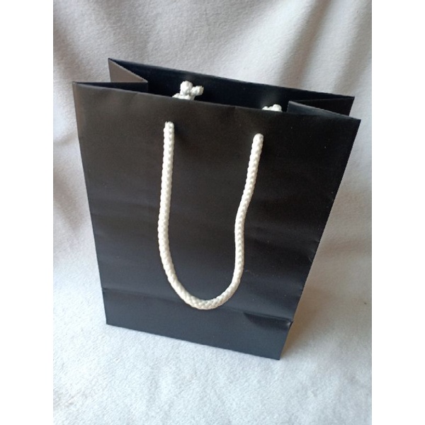 

papper bag polos warna 17 x 8,5 x 12cm