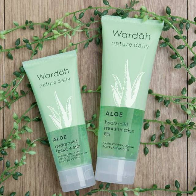 Facial Wash Wardah Nature Daily Aloe Hydramild 100 ml / 60 ml- Gel pembersih wajah yang melembabkan - Sabun Cuci Muka Sabun Pembersih Pencuci Wajah Foam Cleanser Pemcuci