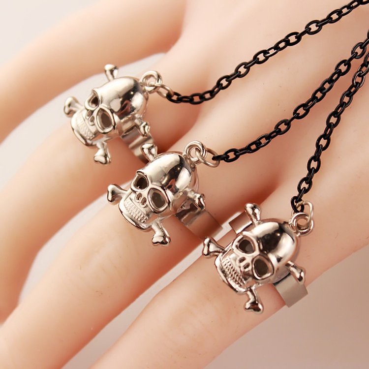 Gothic Leather Rivet Trim Wolf Bracelet with Skull Chain Ring 8507